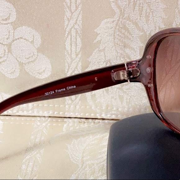 NWOT D&D OVERSIZED SUNGLASSES - Picture 10 of 13